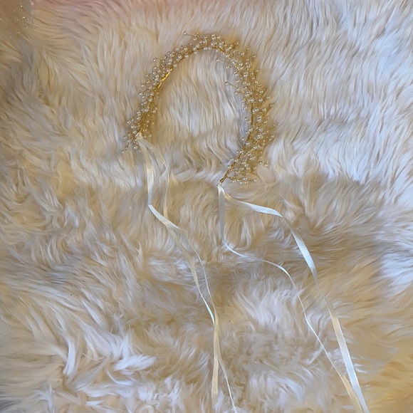 Wedding Headpiece - Pearl and gold - never worn
